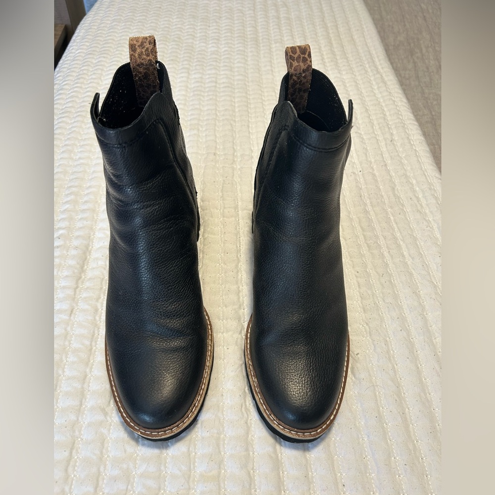 Dolce Vita Huey H20 waterproof Black Leather Ankle Boots